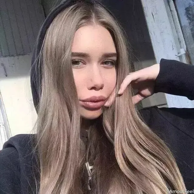 Karyna Profile image 6