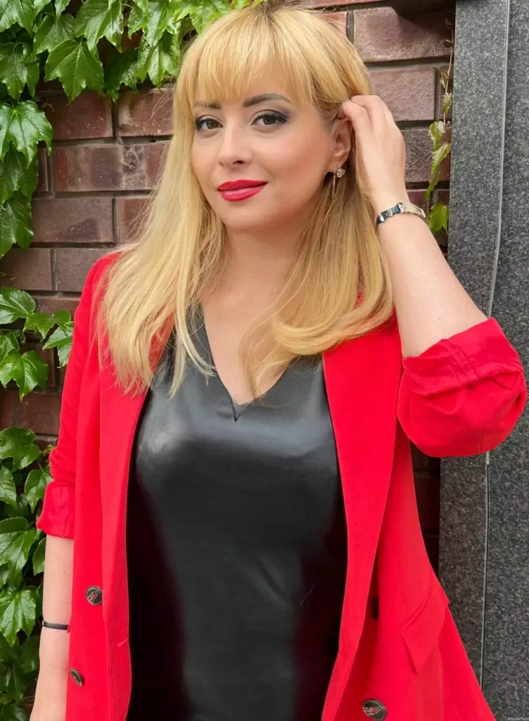 Rina Profile image 8