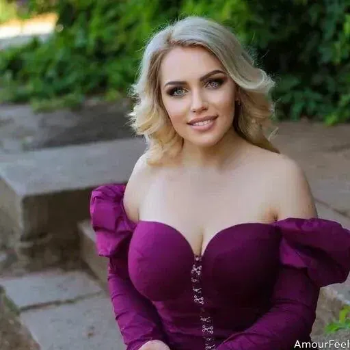 Kristina Profile image 2