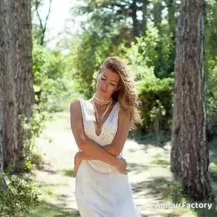 Yulia Profile image 3