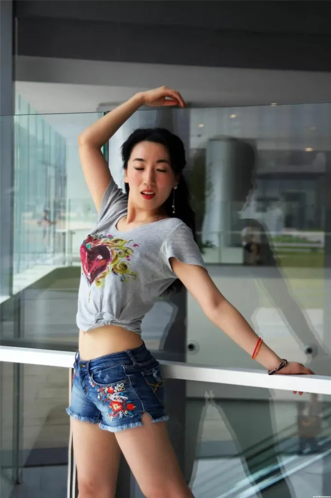 Denisha Profile image 6