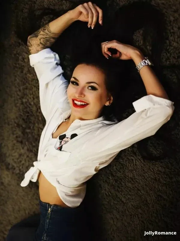 Tanya Profile image 5