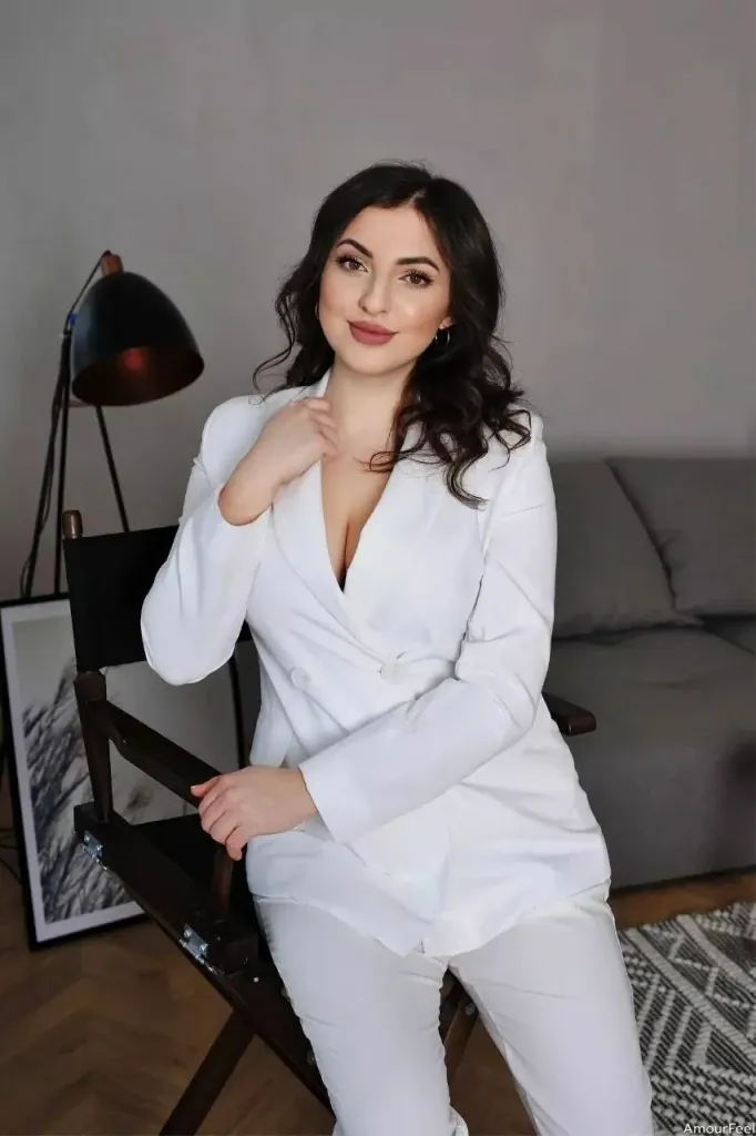Viktoria Profile image 3