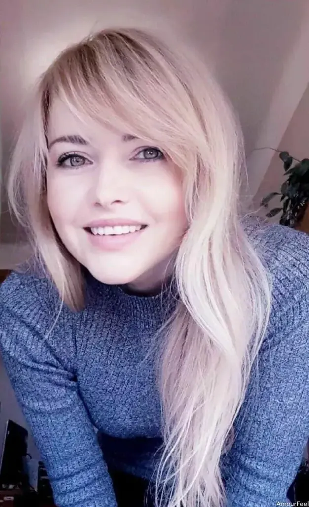 Helga Profile image 10