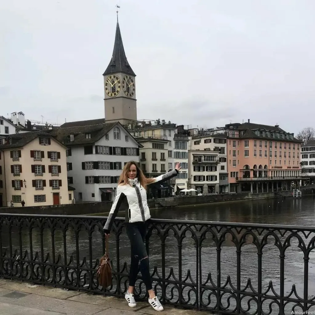 Oksana Profile image 8