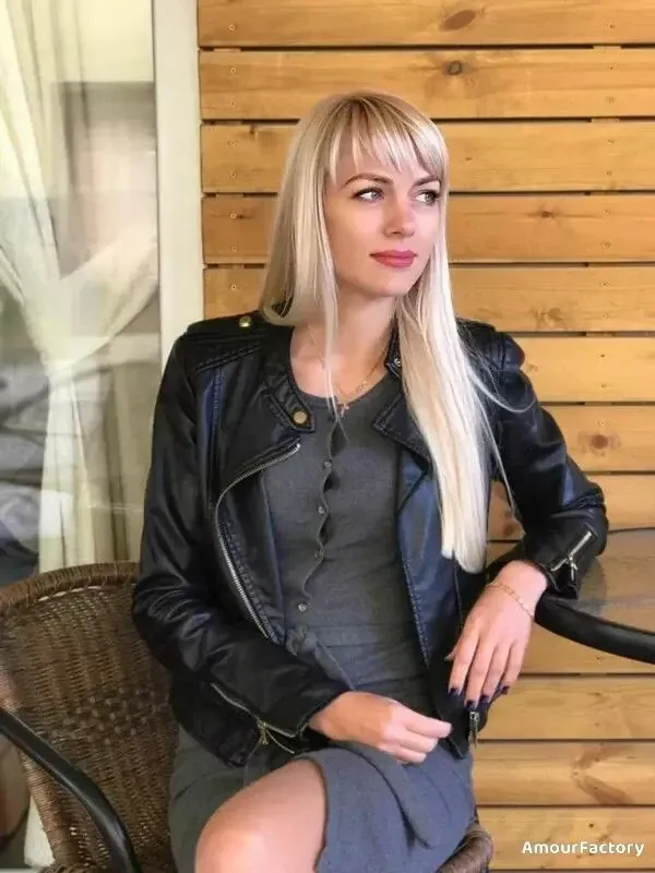 Yulia Ivanova Profile image 2