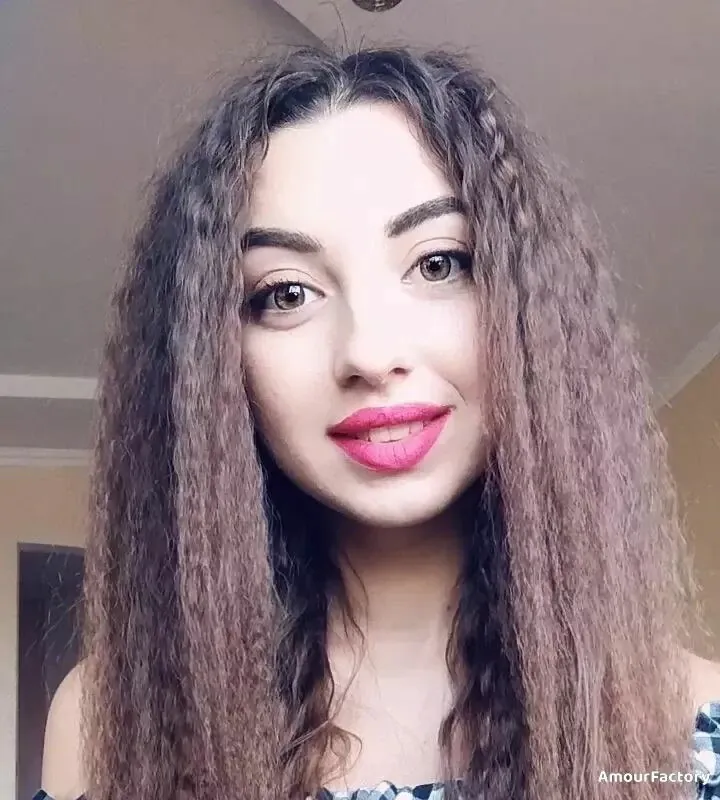 Lina Profile image 5