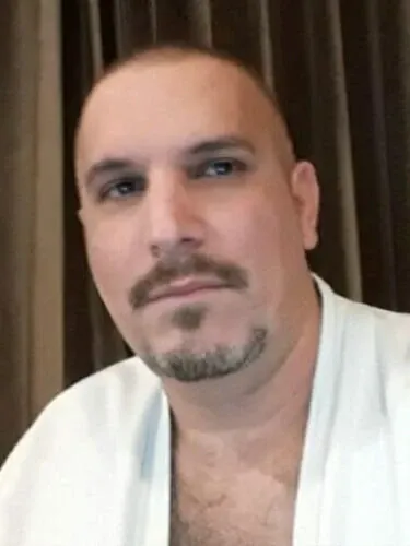 Armand Profile image 2