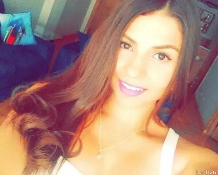 Olivia Profile image 8