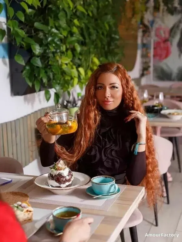 Yana Profile image 5