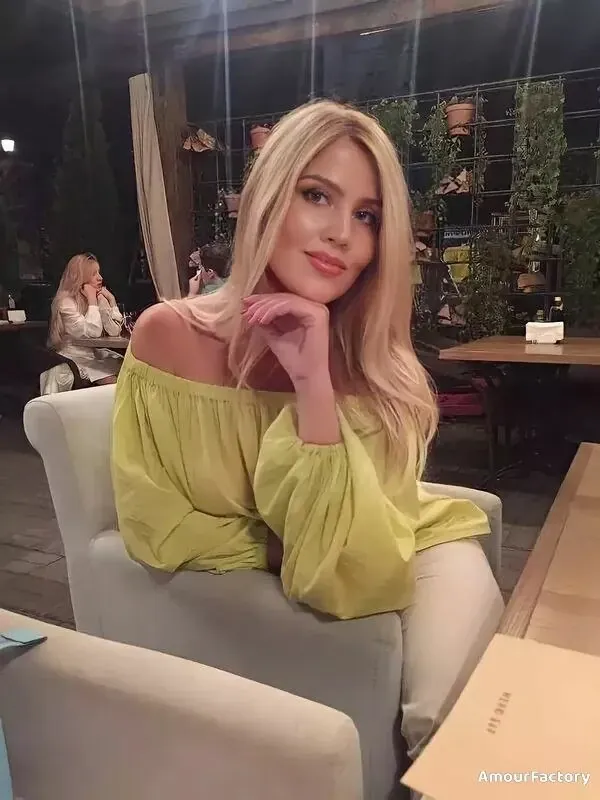 Arina Profile image 8