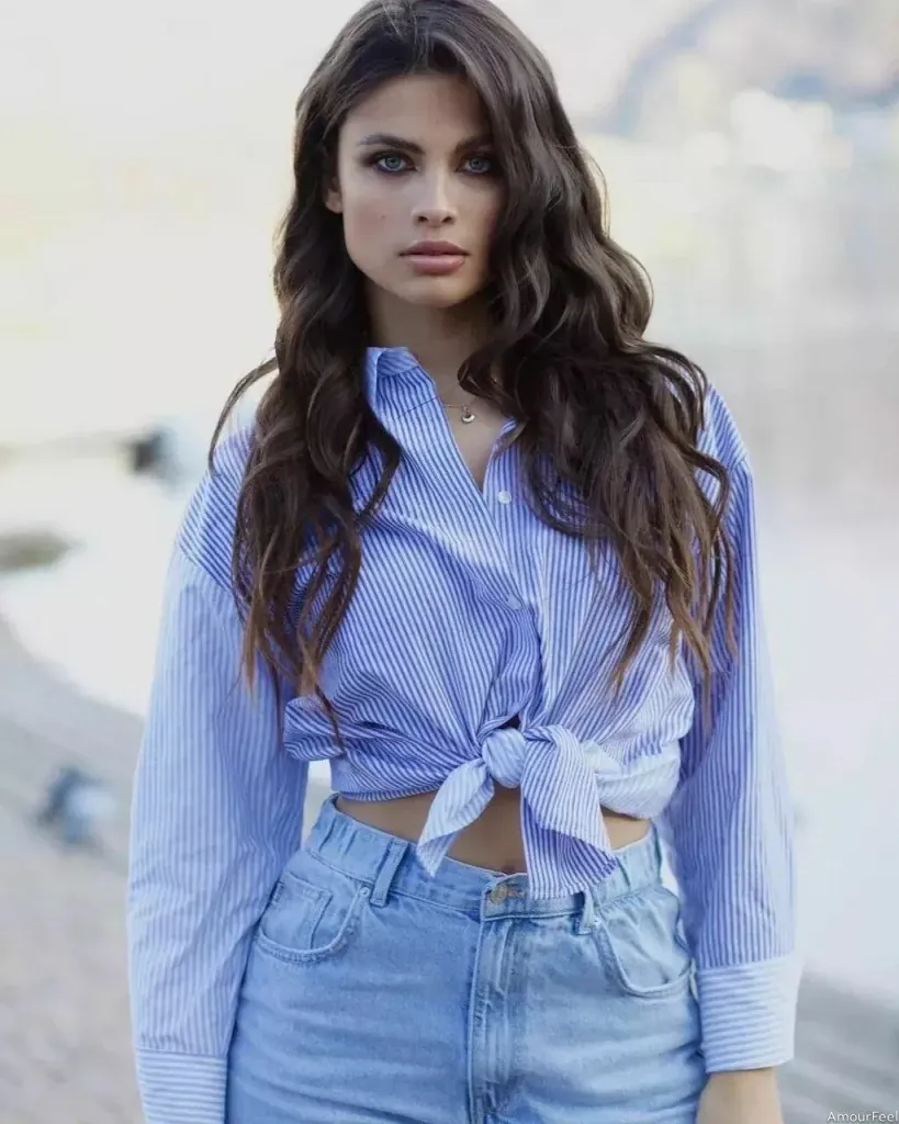 Elena Profile image 6