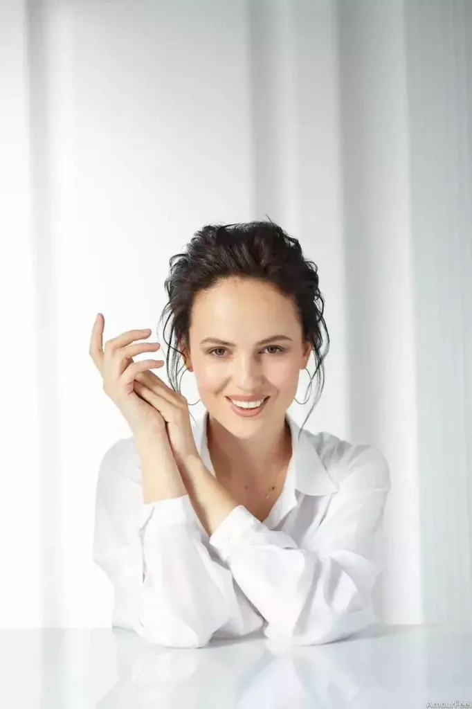 Oksana Profile image 5
